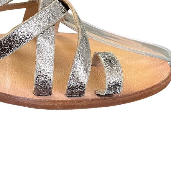 Naughty Monkey Womens Metallic Leather Toe Ring Sandals Strappy Shoes Flats 6.5 - Picture 2 of 16